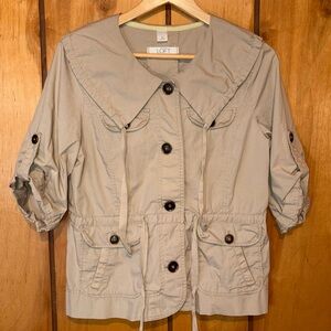 collared tan jacket 🤍